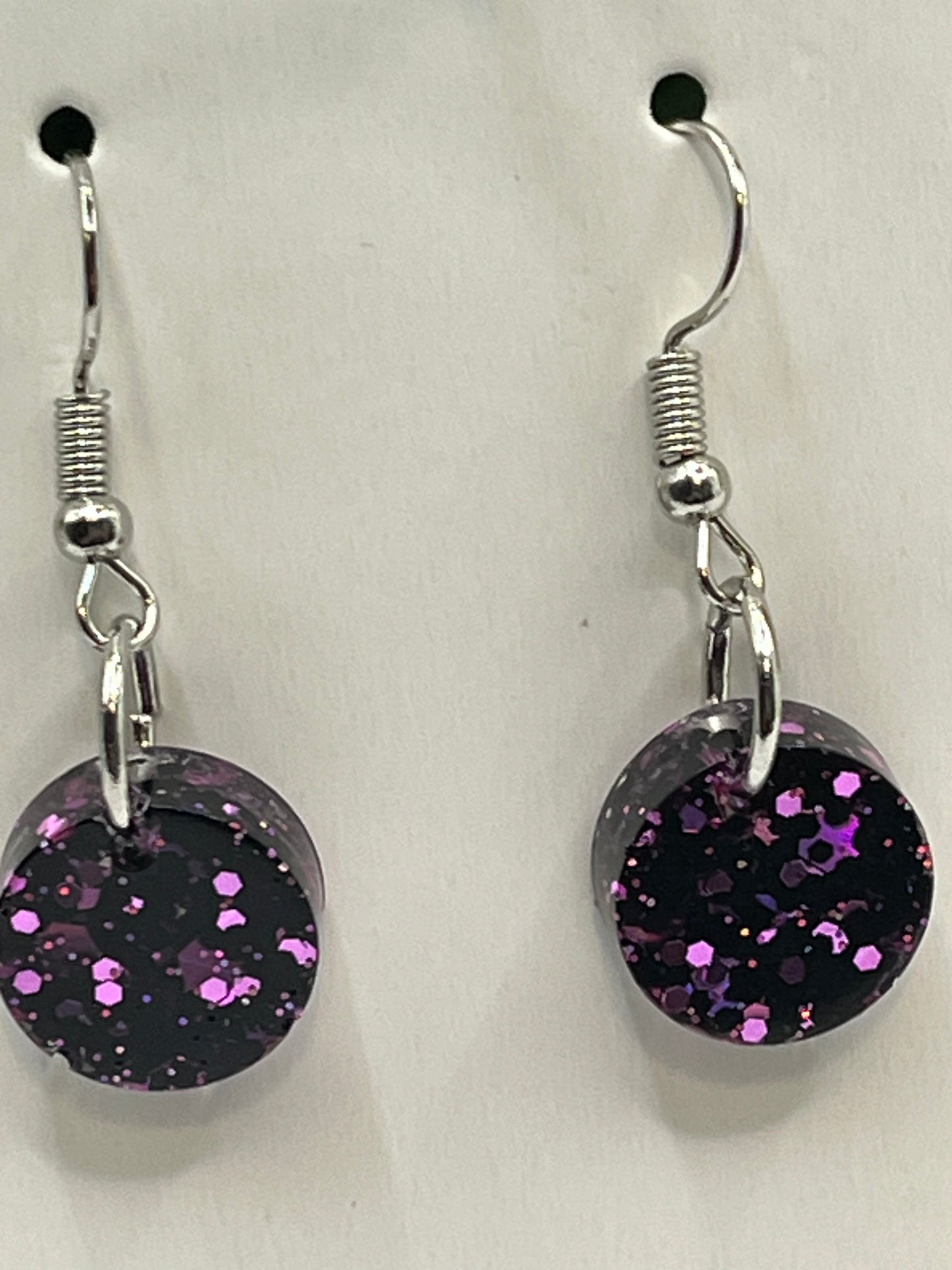 Small circles black and pink