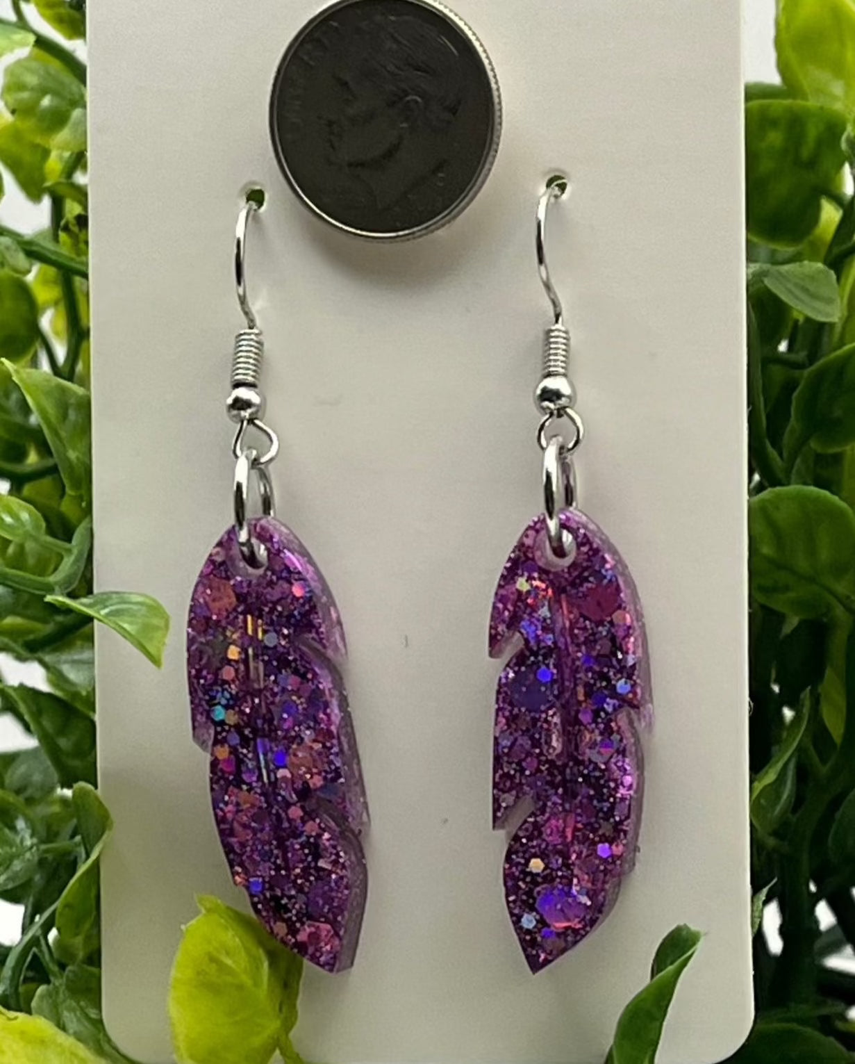 Medium Feathers Pinkish-Purple Blend