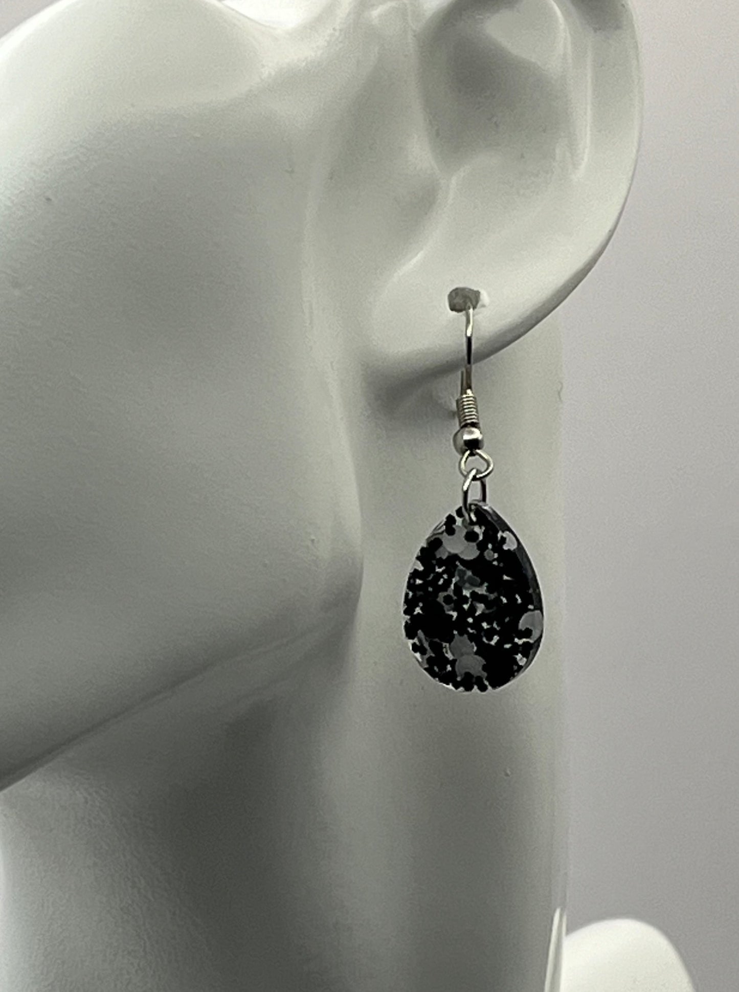 Small Teardrop Earrings Black w/ White