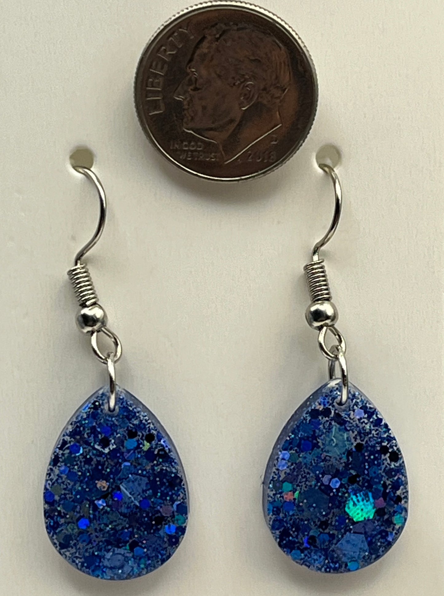 Small teardrop chunky blue