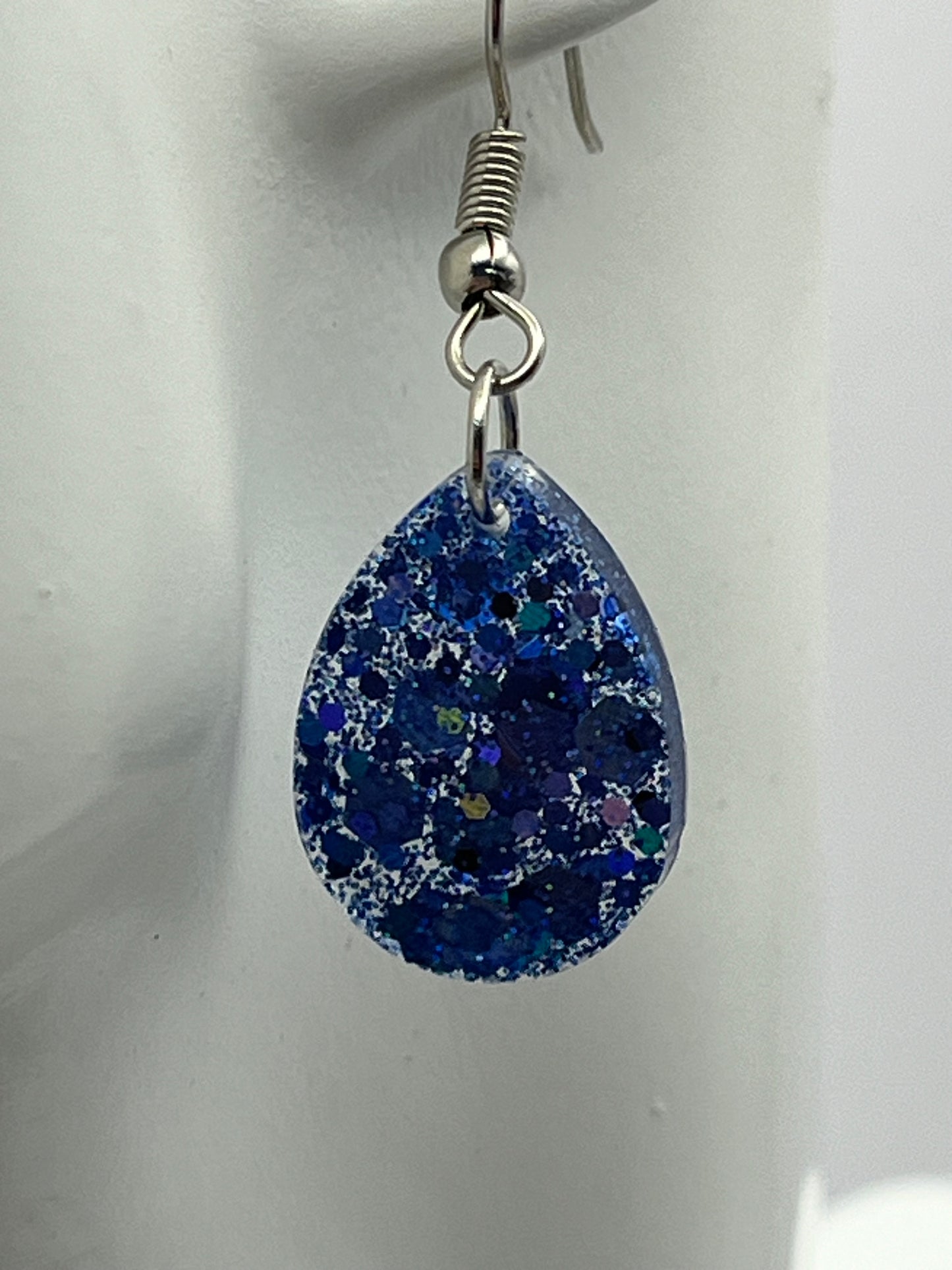 Small teardrop chunky blue