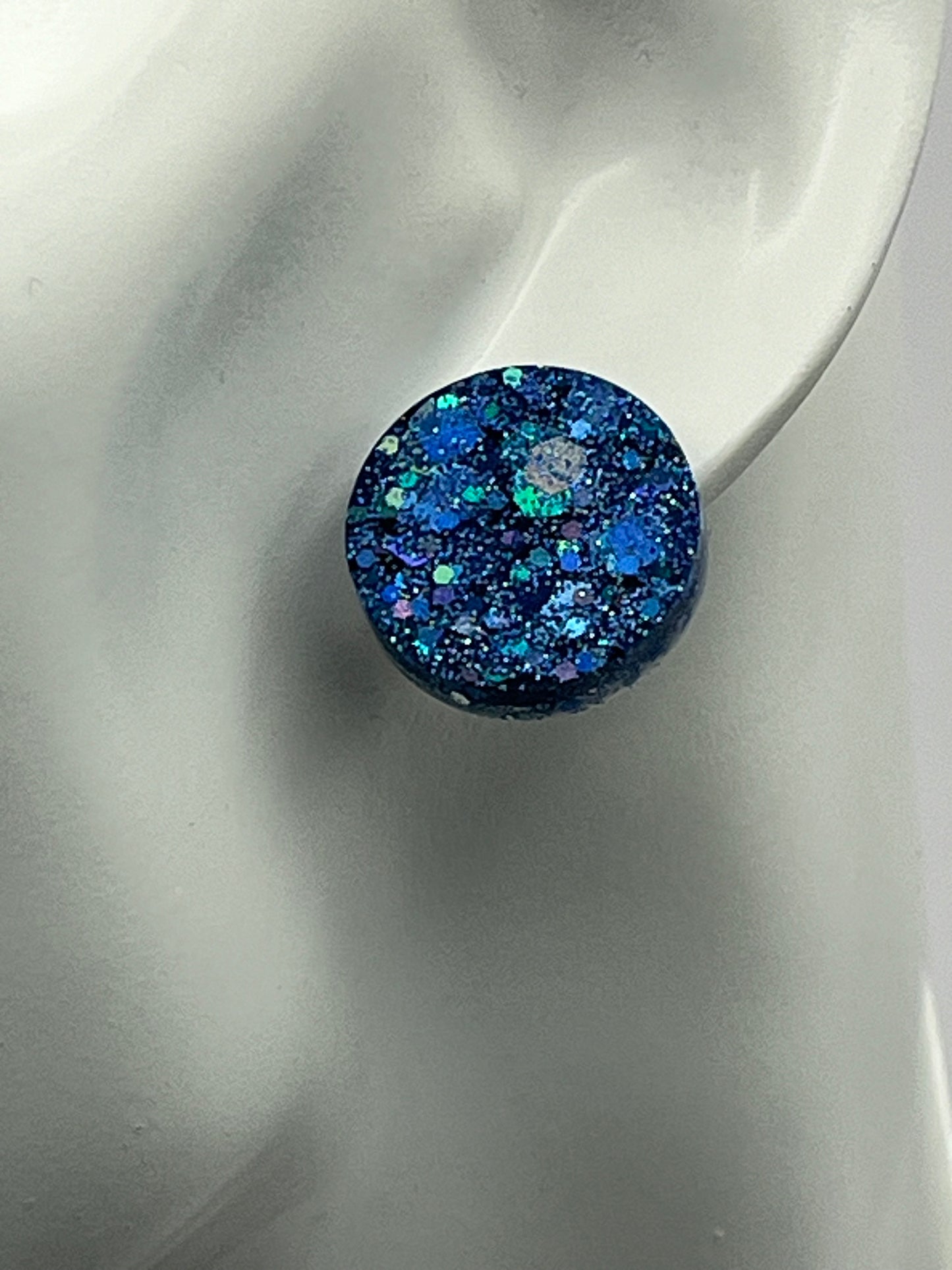 Large 18 mm Studs Blue Holographic